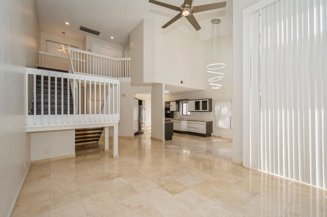 Photo of 5504 FOX HOLLOW Drive