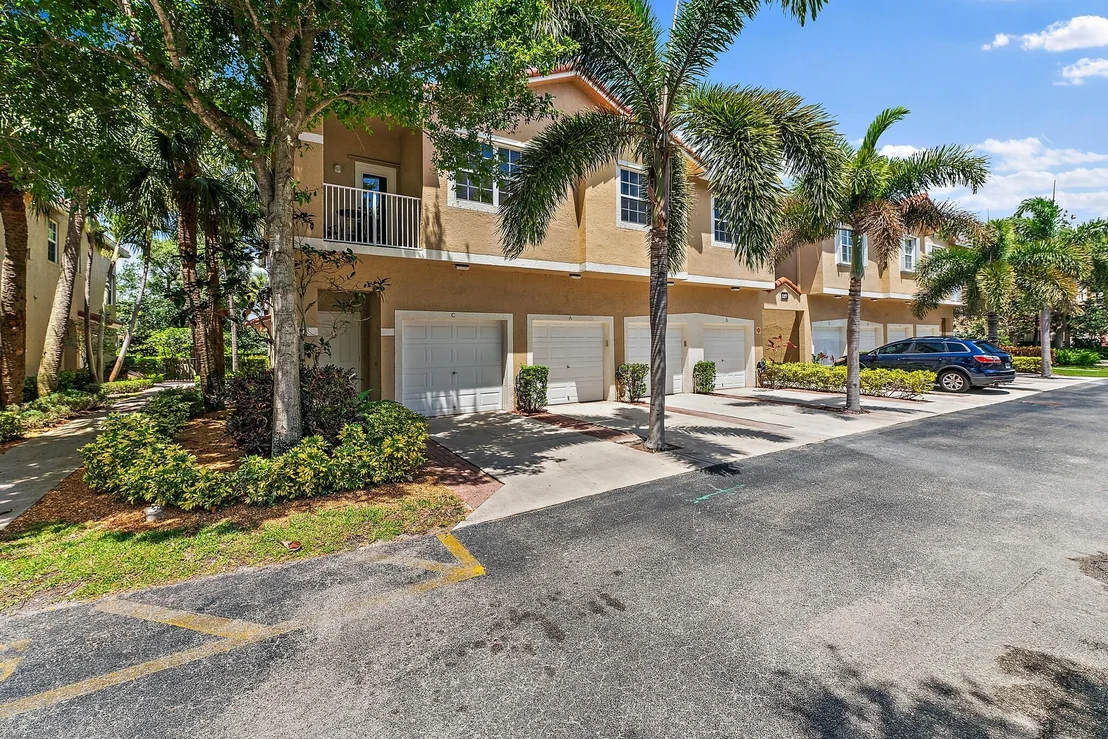 Photo of Unit C at 117 Lighthouse Circle