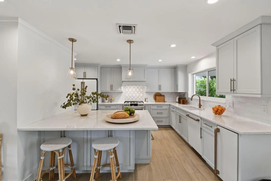Photo of 700 Lakeside Circle