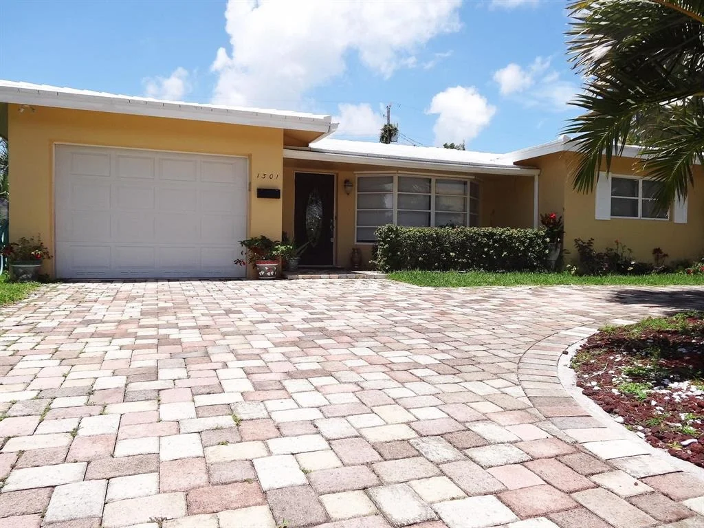 Photo of 1301 SE 14th Drive