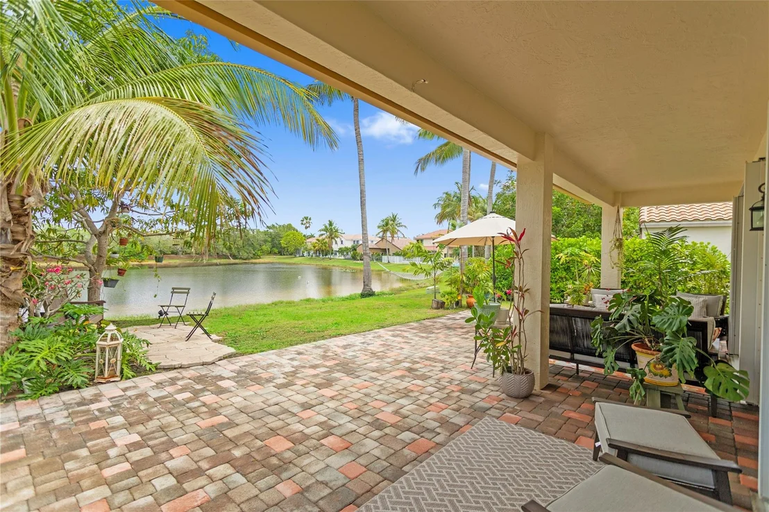 Photo of 372 Carrington Drive