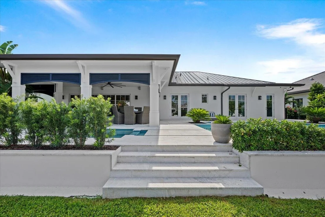 Photo of 934 N Loxahatchee Drive