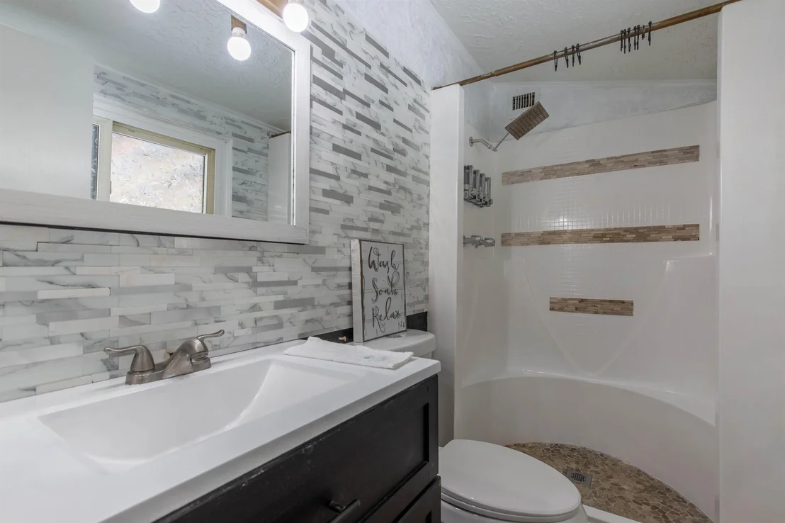 Photo of 3834 Mackinac Road