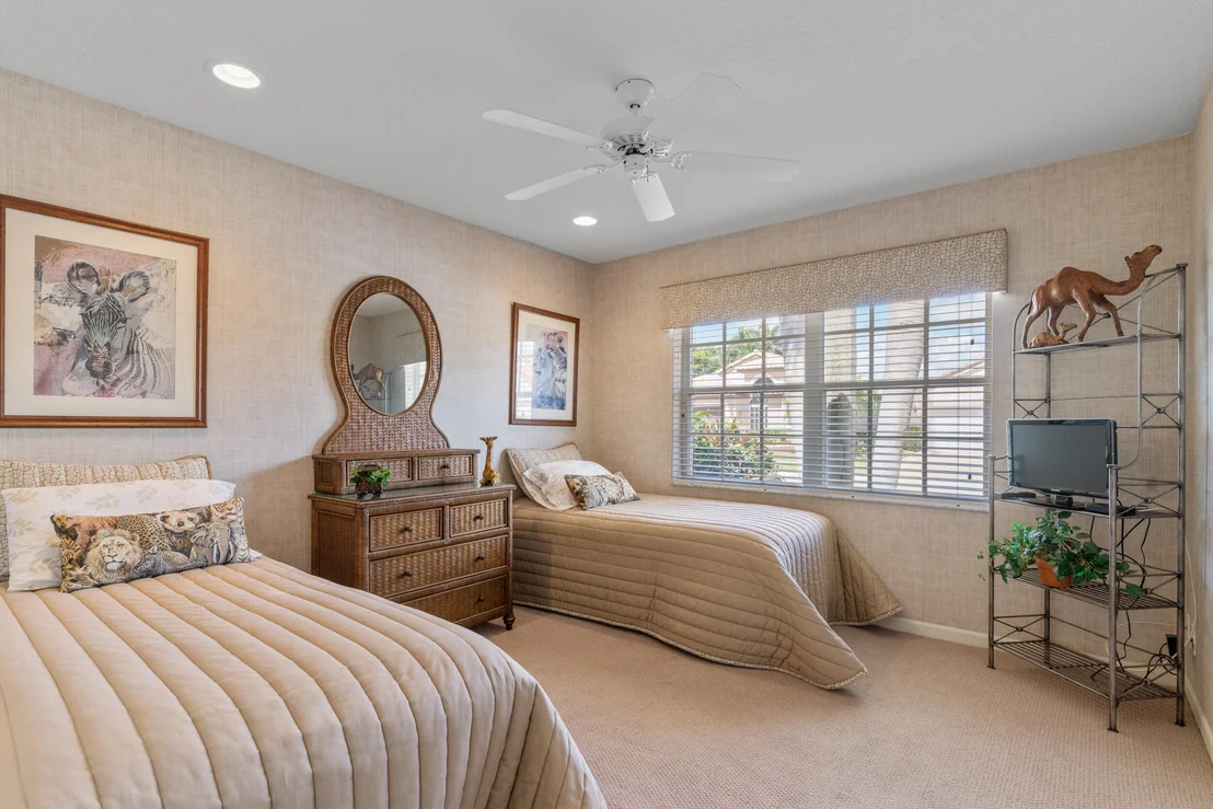 Photo of 6738 Sherbrook Drive