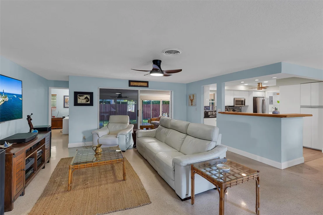Photo of 3404 Barton Road