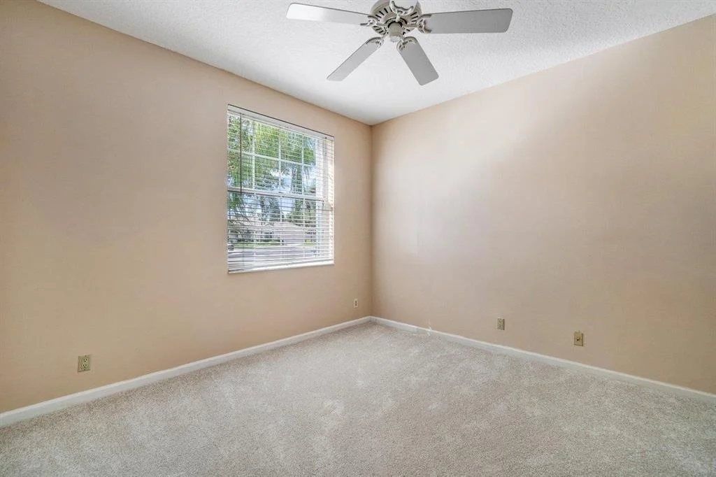 Photo of 325 Eagleton Golf Drive
