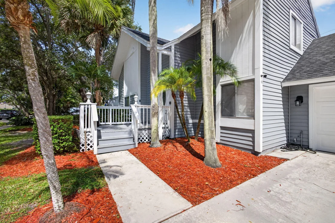Photo of 18371 Flagship Circle