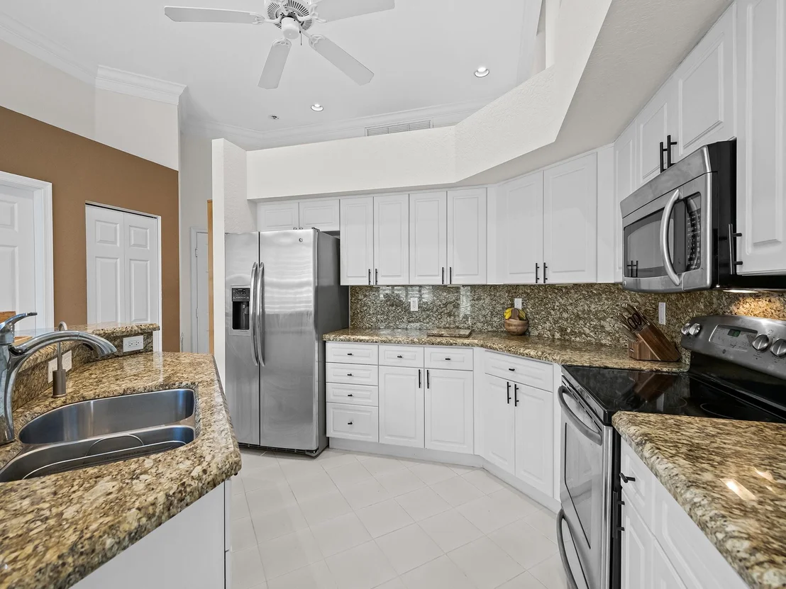 Photo of 2548 Bay Pointe Drive