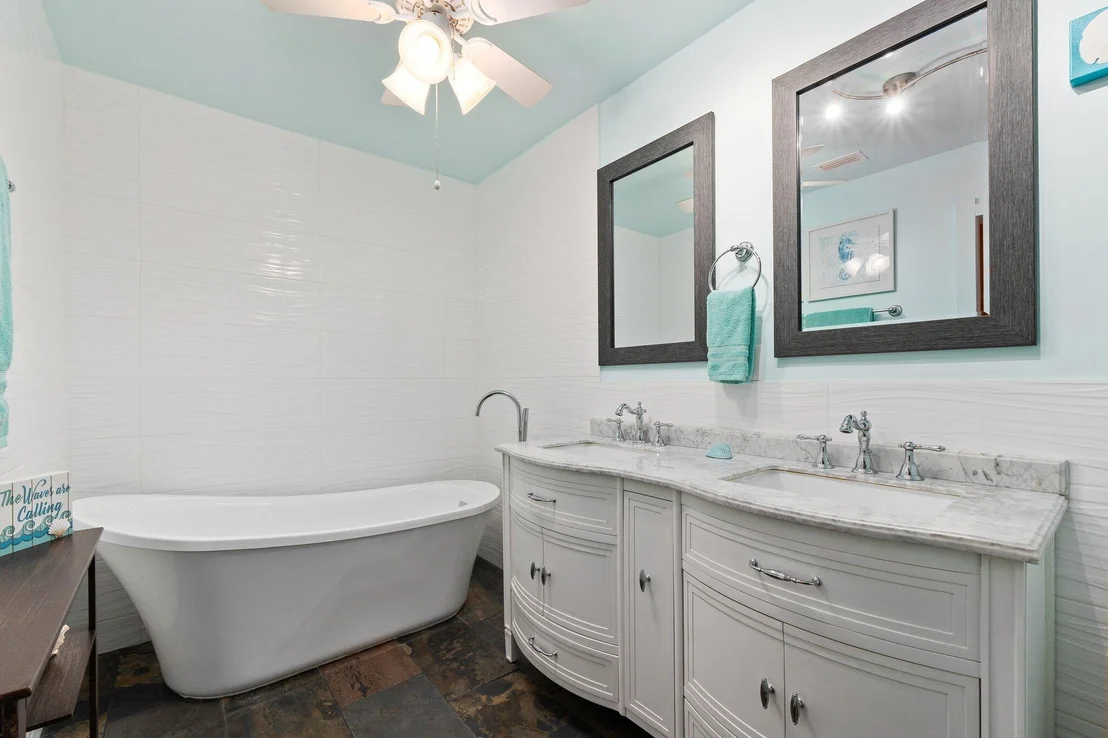 Photo of 1835 Flora Lane