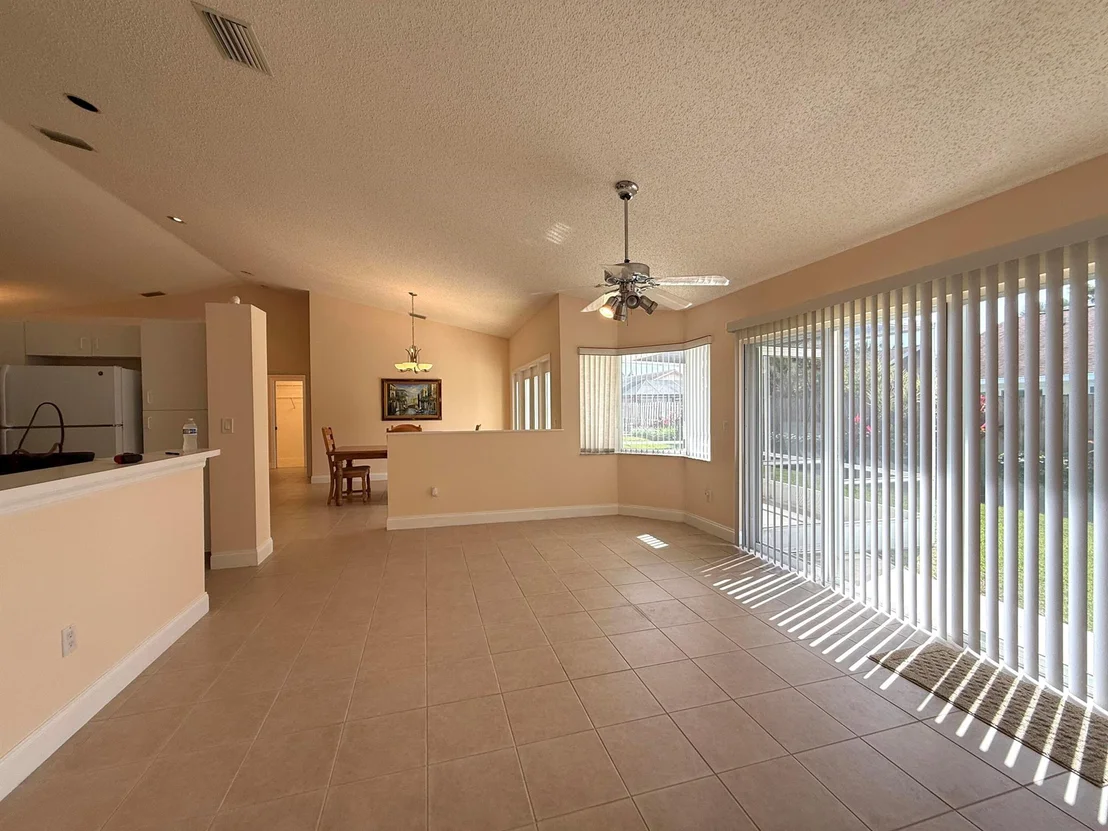 Photo of 330 Oregon Lane