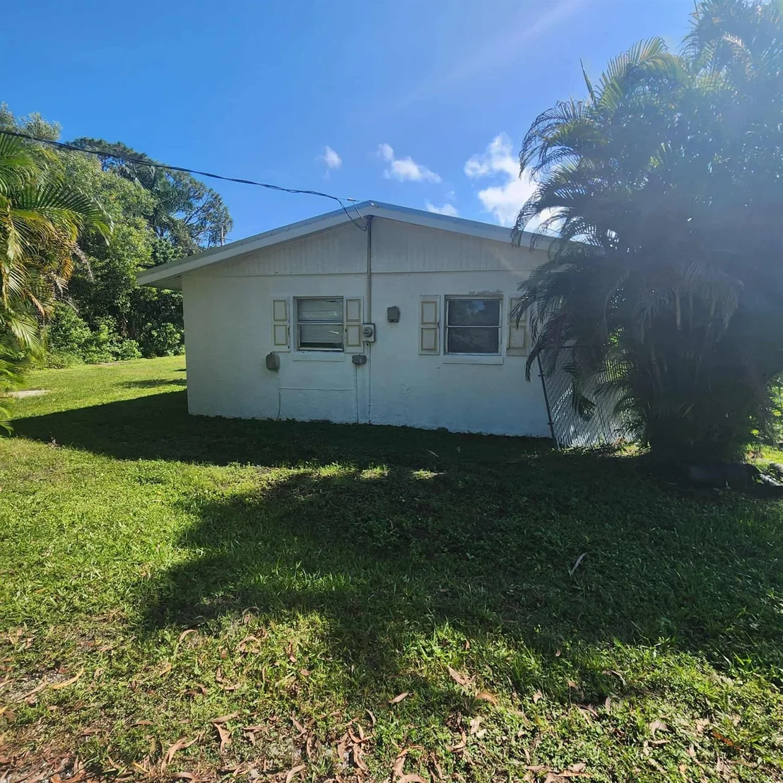 Photo of 855 SE Highland Avenue