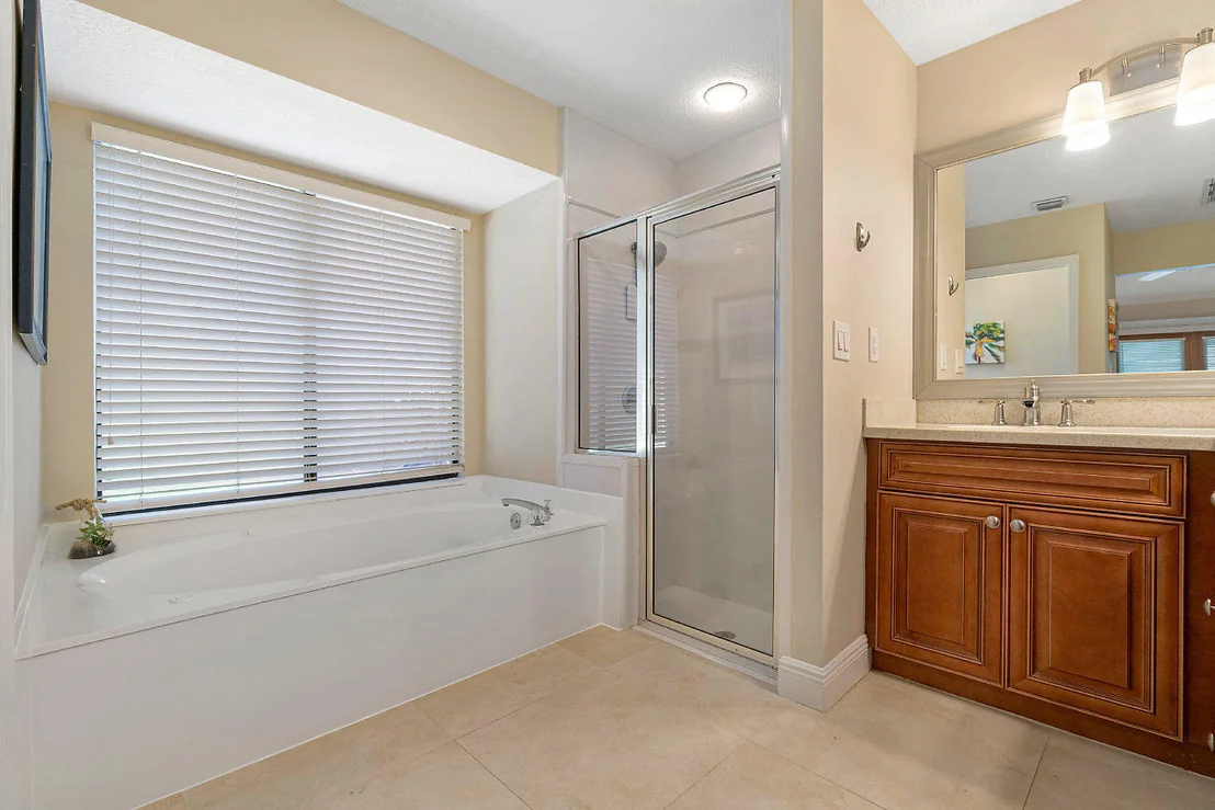 Photo of 772 Juniper Place