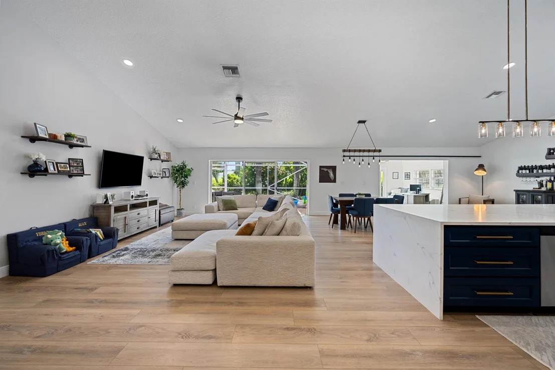 Photo of 6572 Brookhurst Circle