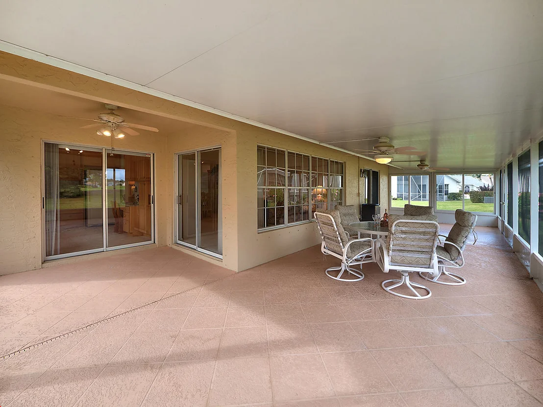 Photo of 289 Moccasin Trail W