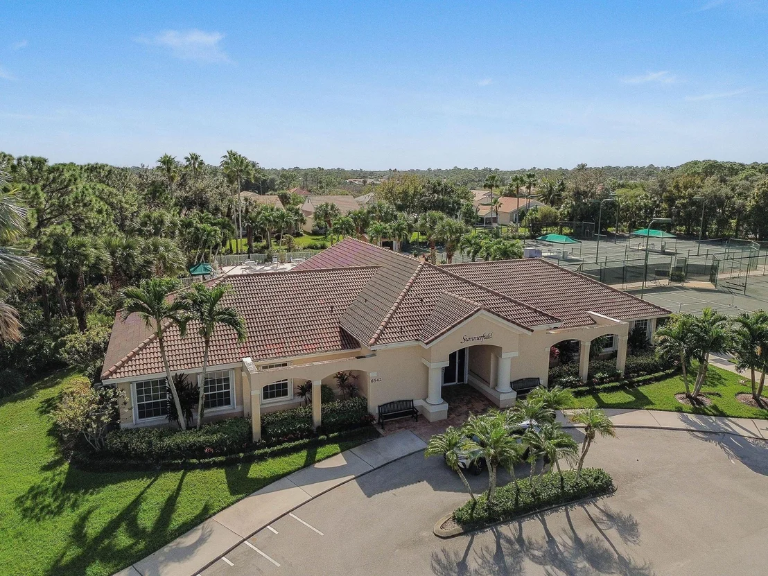 Photo of 5879 SE Entry Court