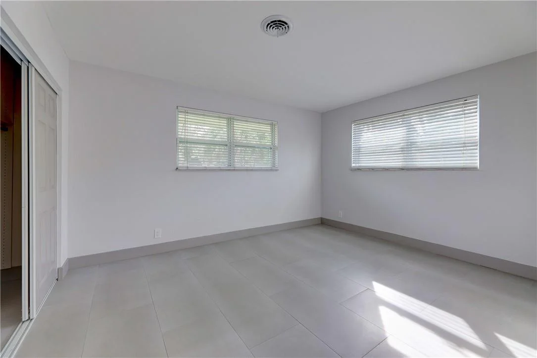 Photo of 72 W Palm Drive