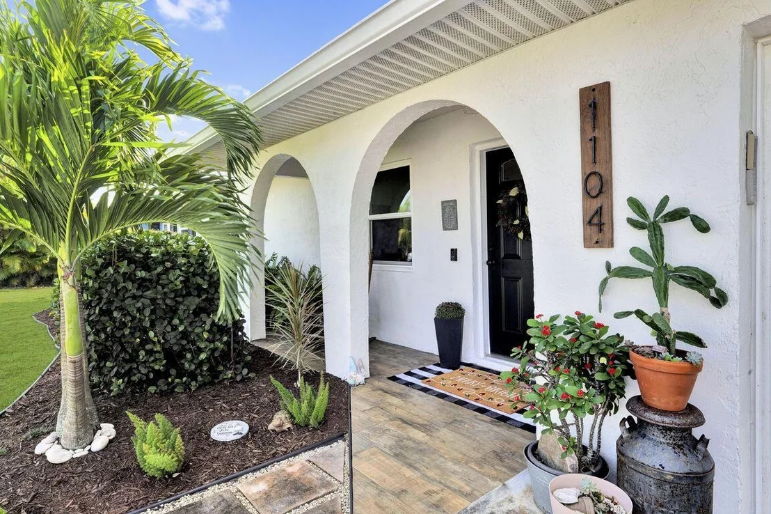 Photo of 1104 NW 12th Terrace