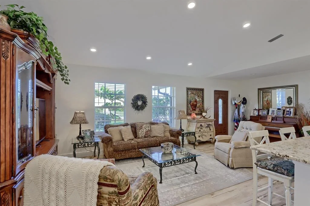 Photo of 1207 Larch Way