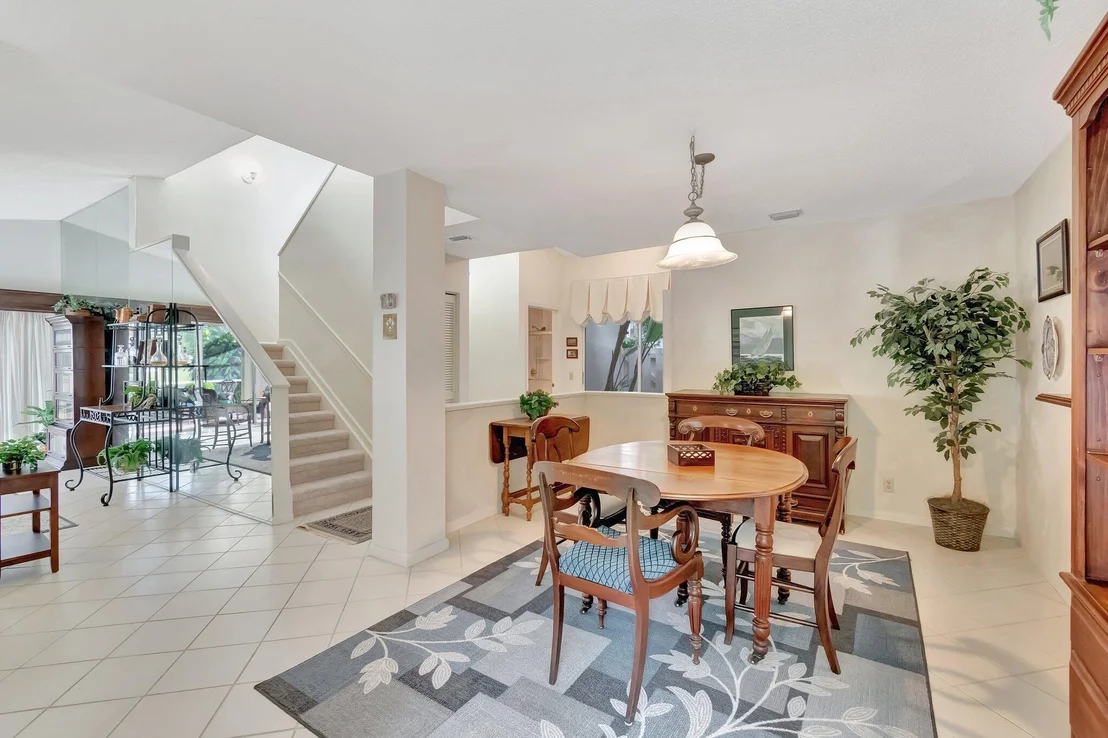 Photo of 6393 Lansdowne Circle