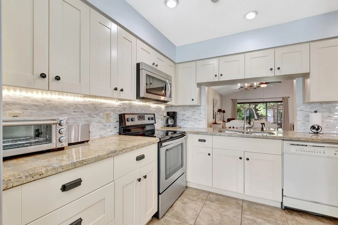 Photo of 4336 Palm Forest Drive