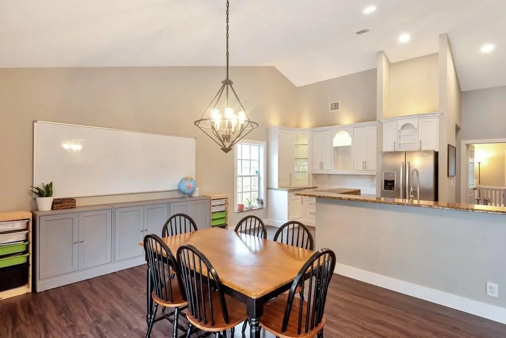 Photo of 9800 Sun Pointe Drive