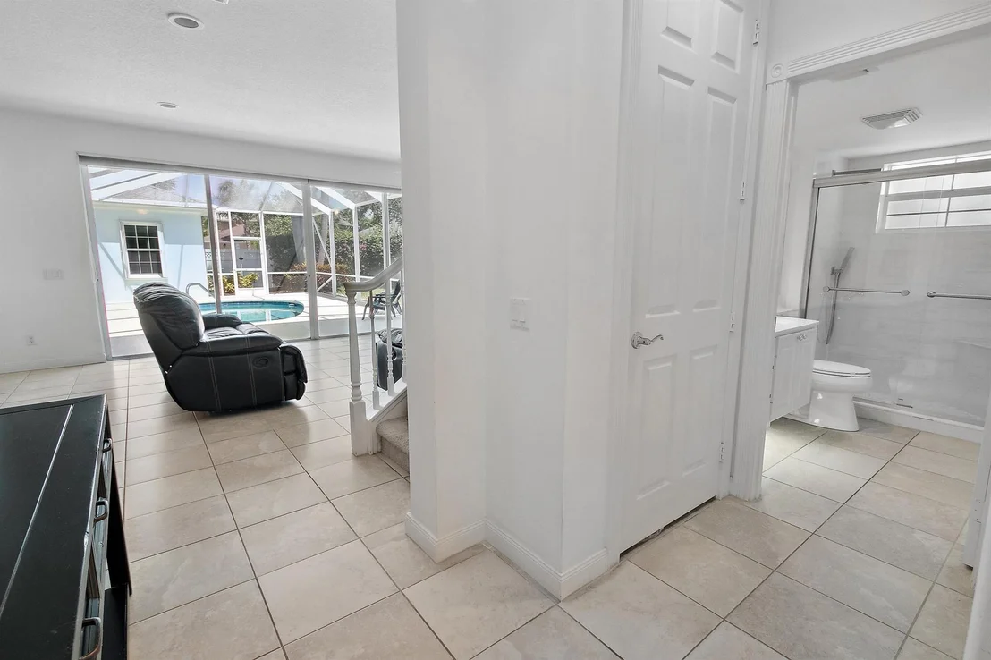 Photo of 2616 E Community Drive