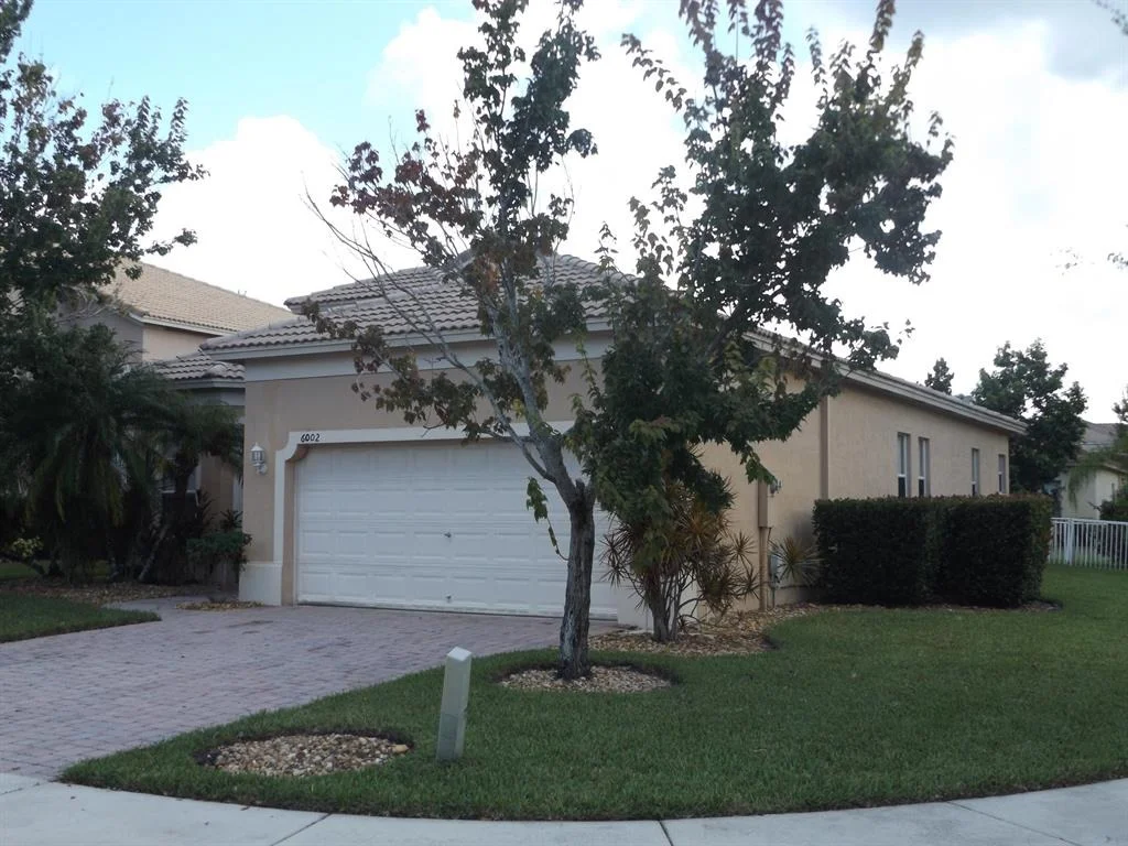 Photo of 6002 Arlington Way