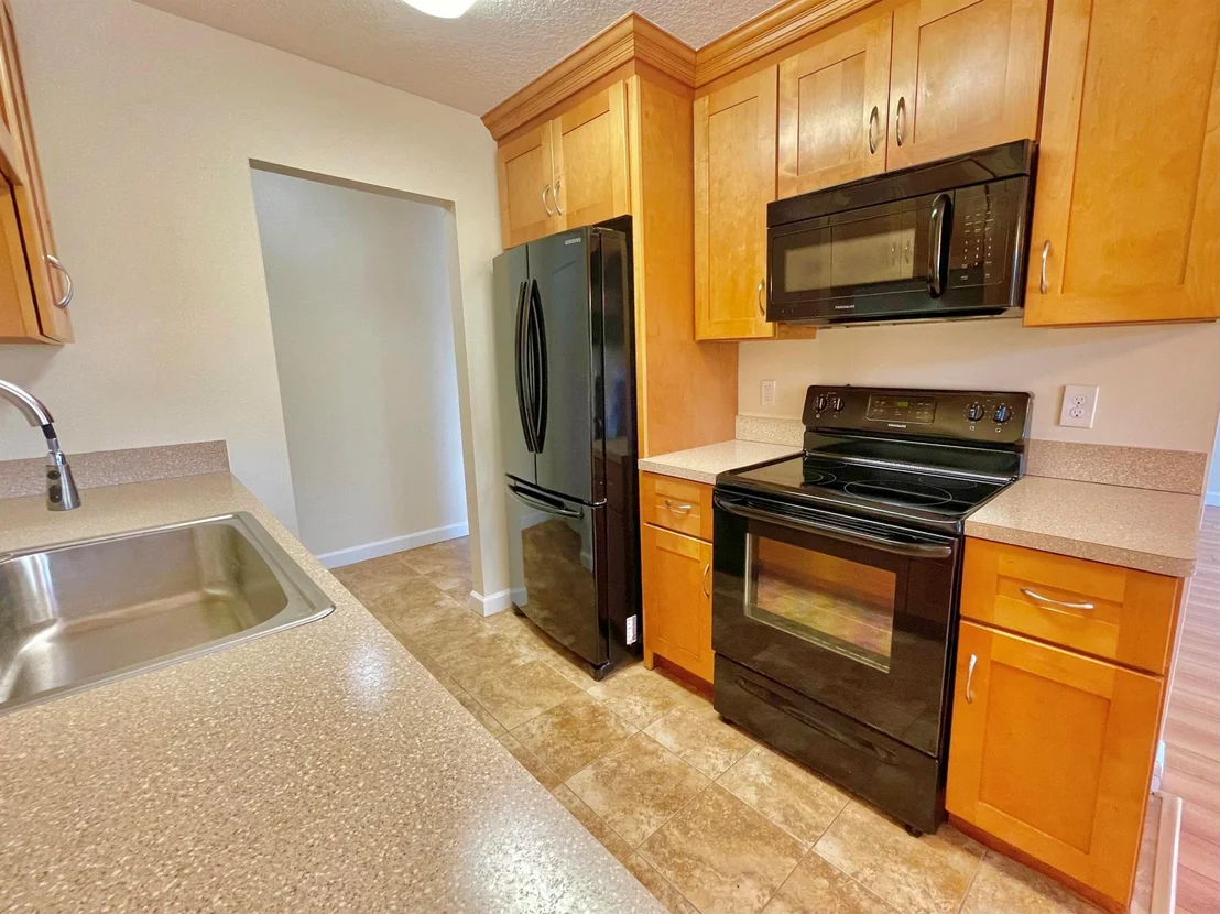 Photo of Unit G7 at 150 Pineview Road