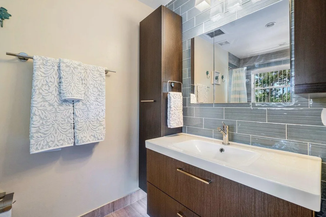Photo of 1801 Isabel Oeste Road
