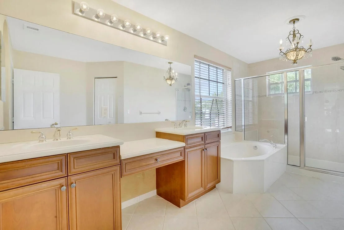 Photo of 9020 Alexandra Circle