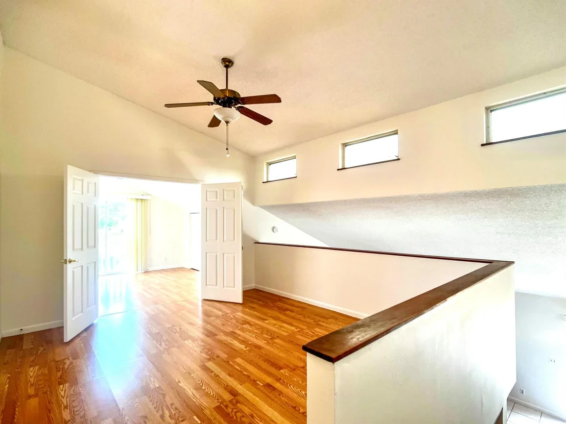 Photo of 102 Maplecrest Circle