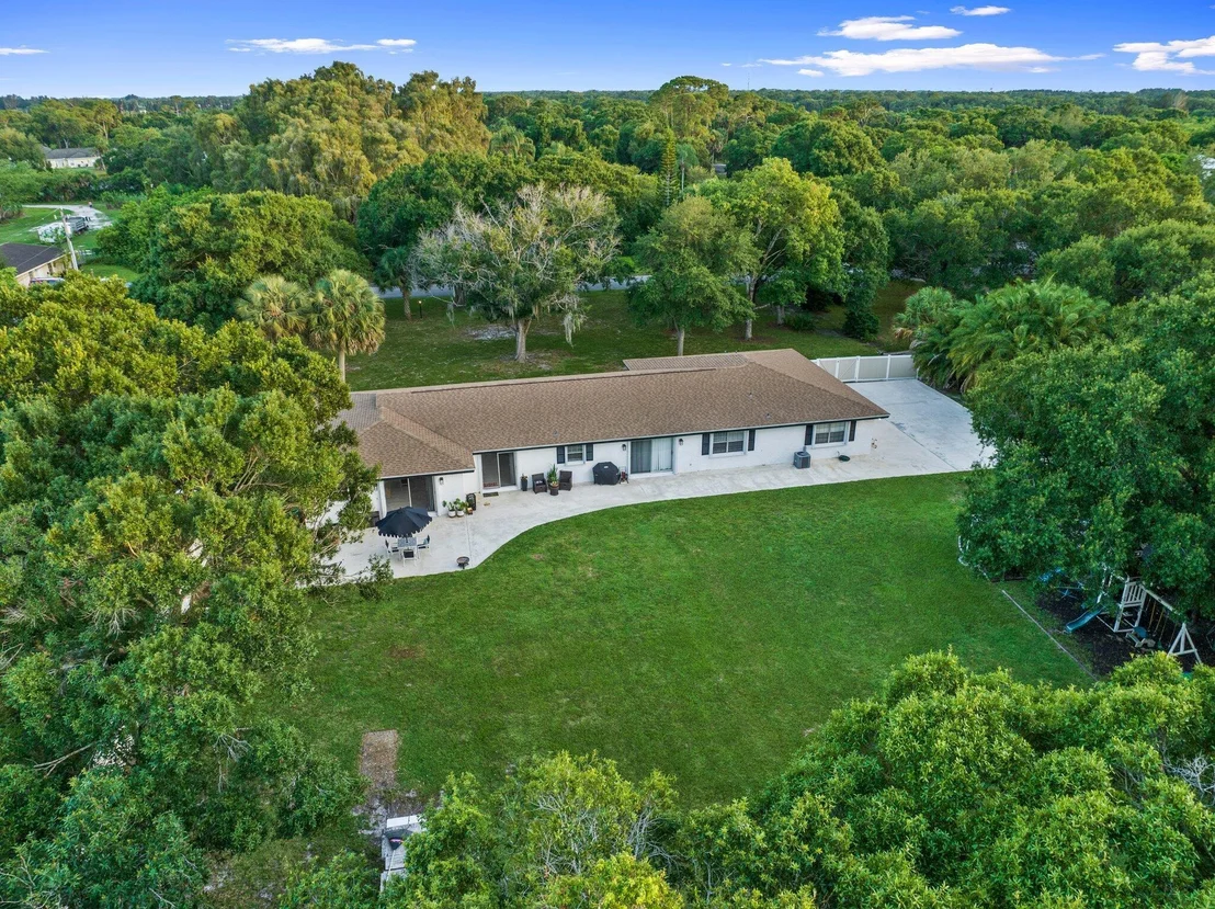 Photo of 2900 Grove Drive