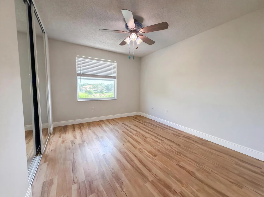 Photo of 7722 Oak Grove