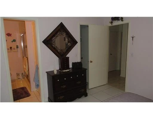 Photo of 104 NW 8th Place