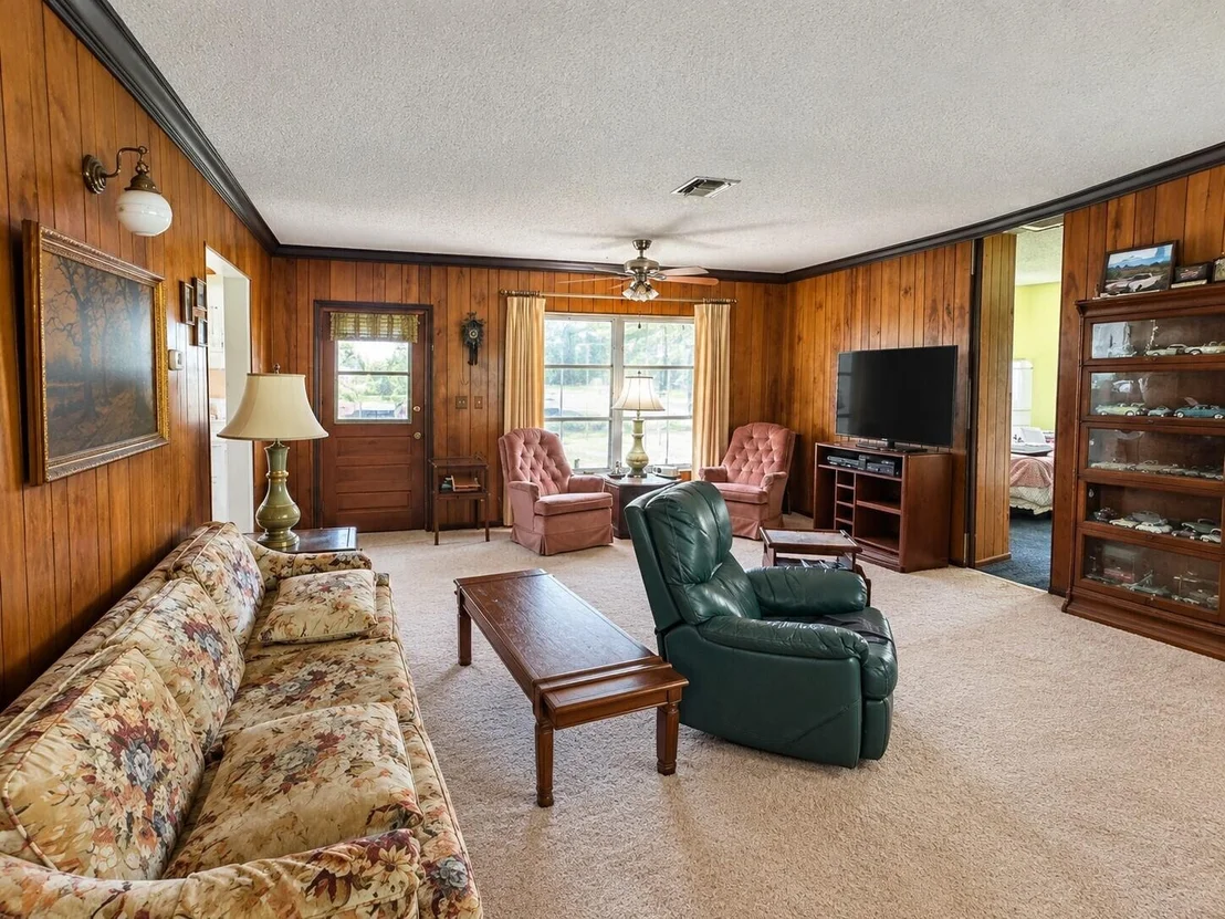 Photo of 110 SE 3rd Avenue