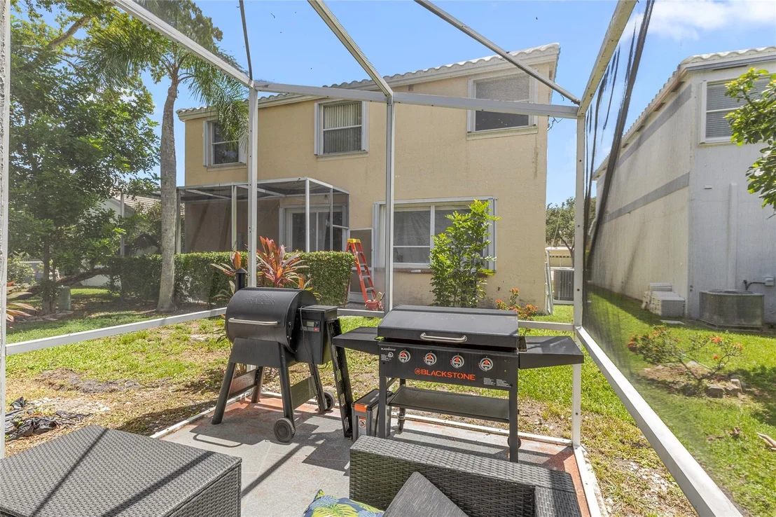 Photo of 9424 NW 8 Creek