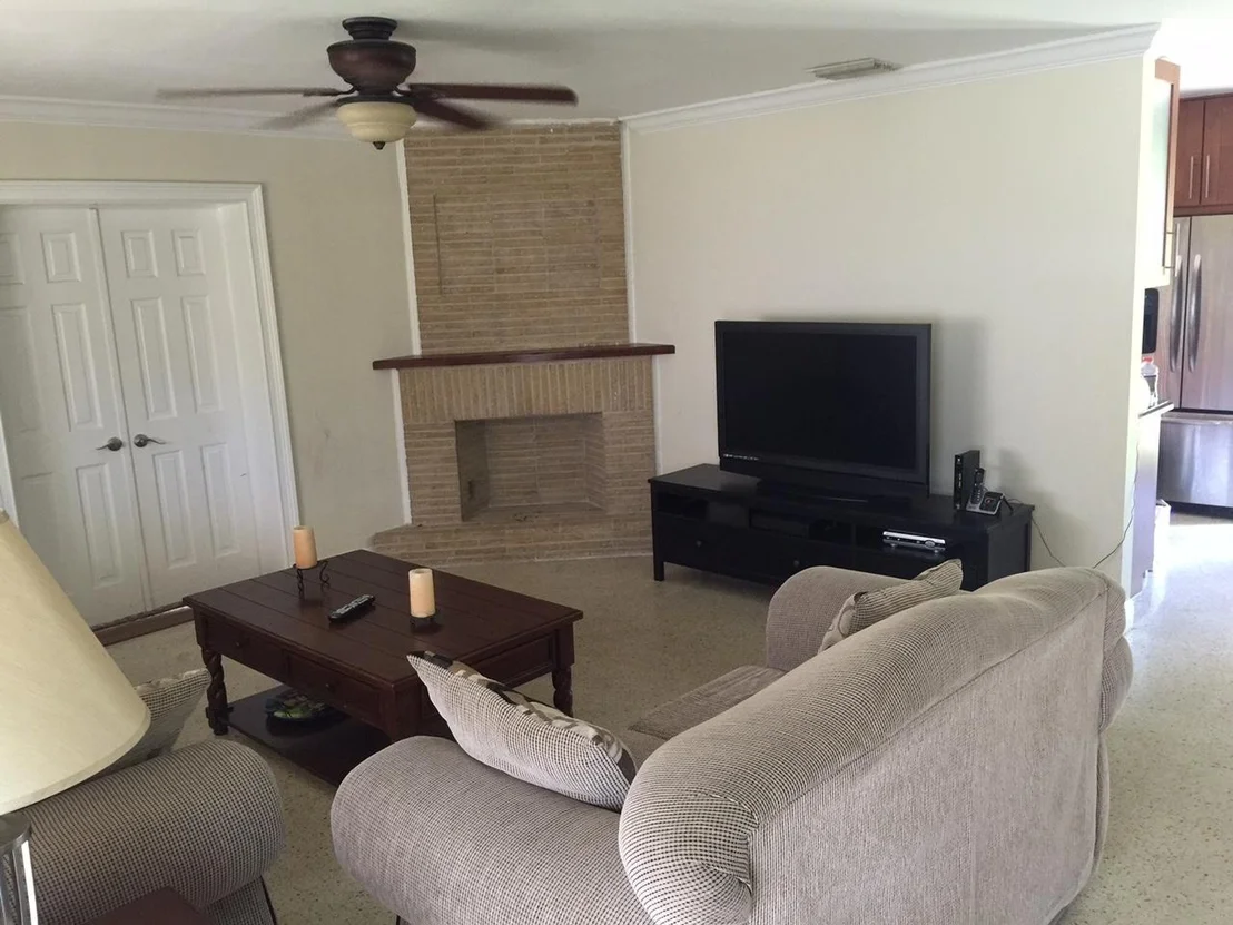 Photo of 528 NW 8th St
