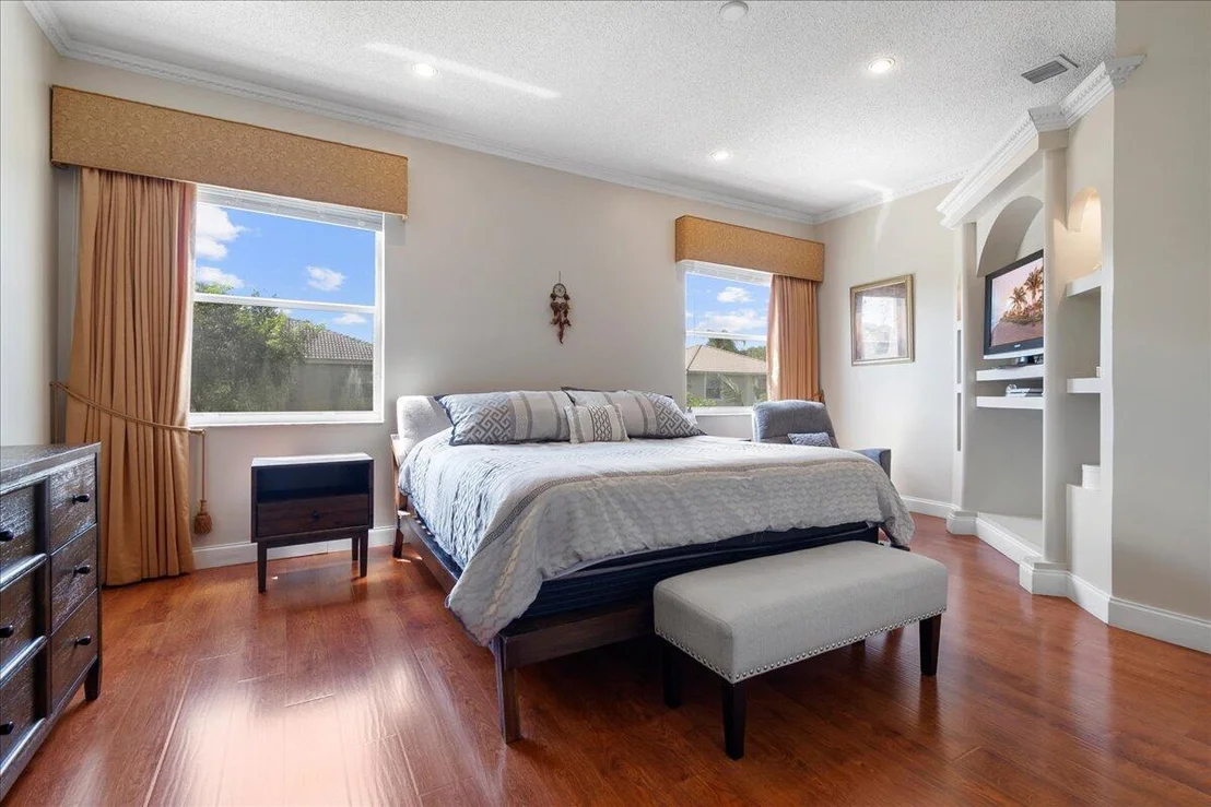 Photo of 9918 Warner Lane