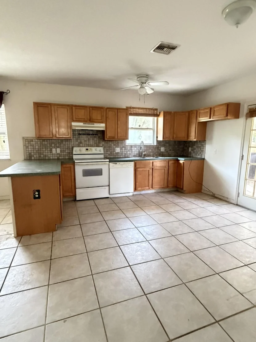 Photo of 6055 7TH Place