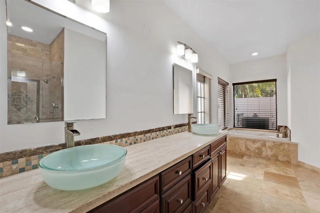 Photo of 2545 Kerry Drive