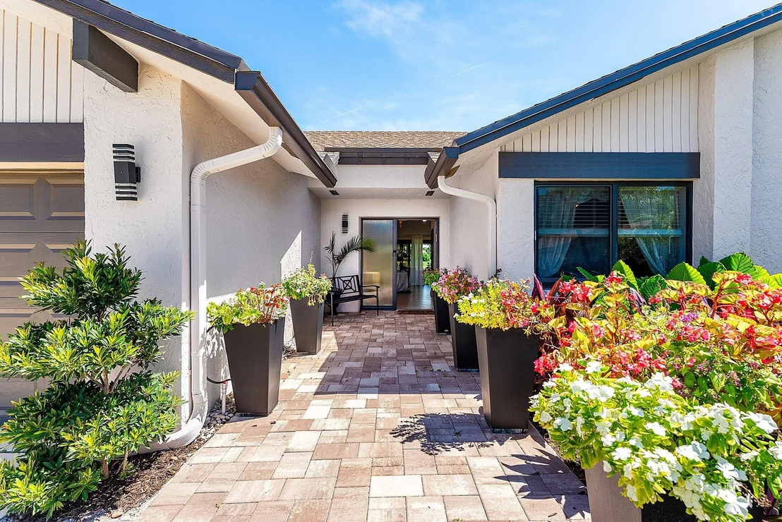 Photo of 5534 Forest Oaks Terrace