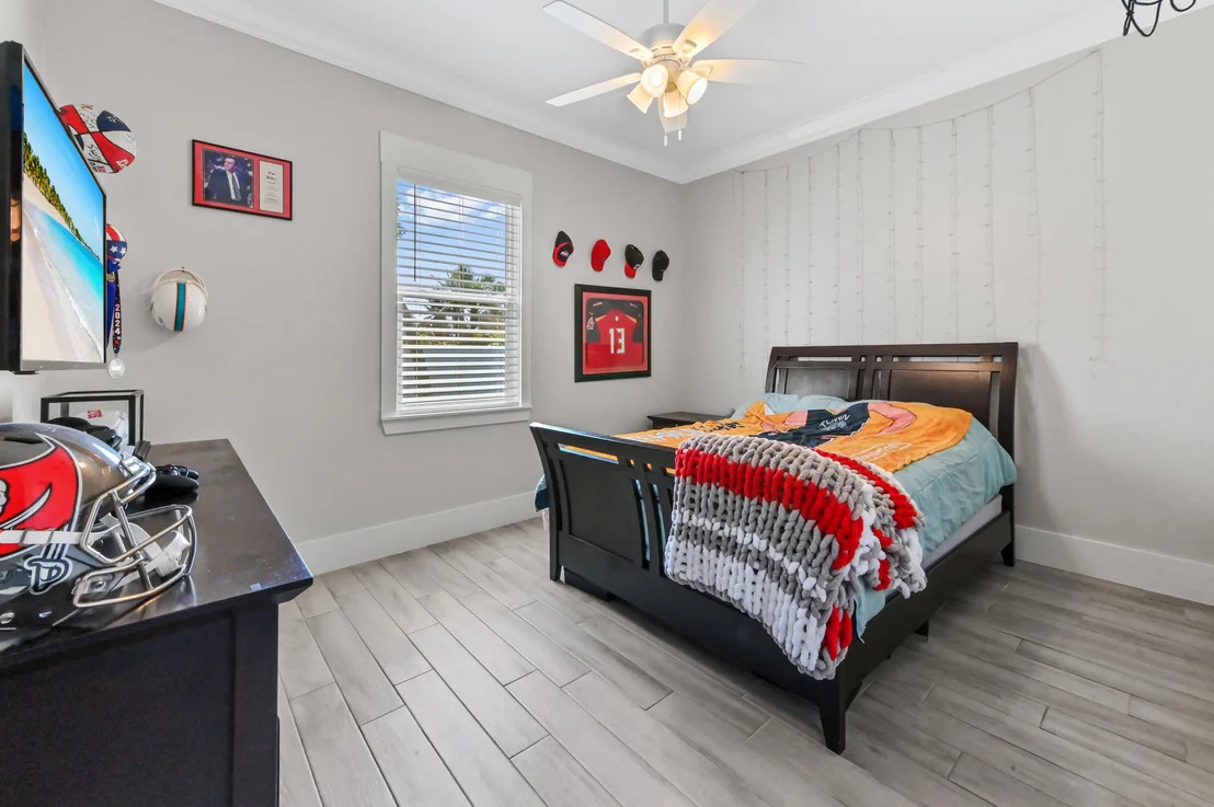 Photo of 443 SE Dolphin Drive