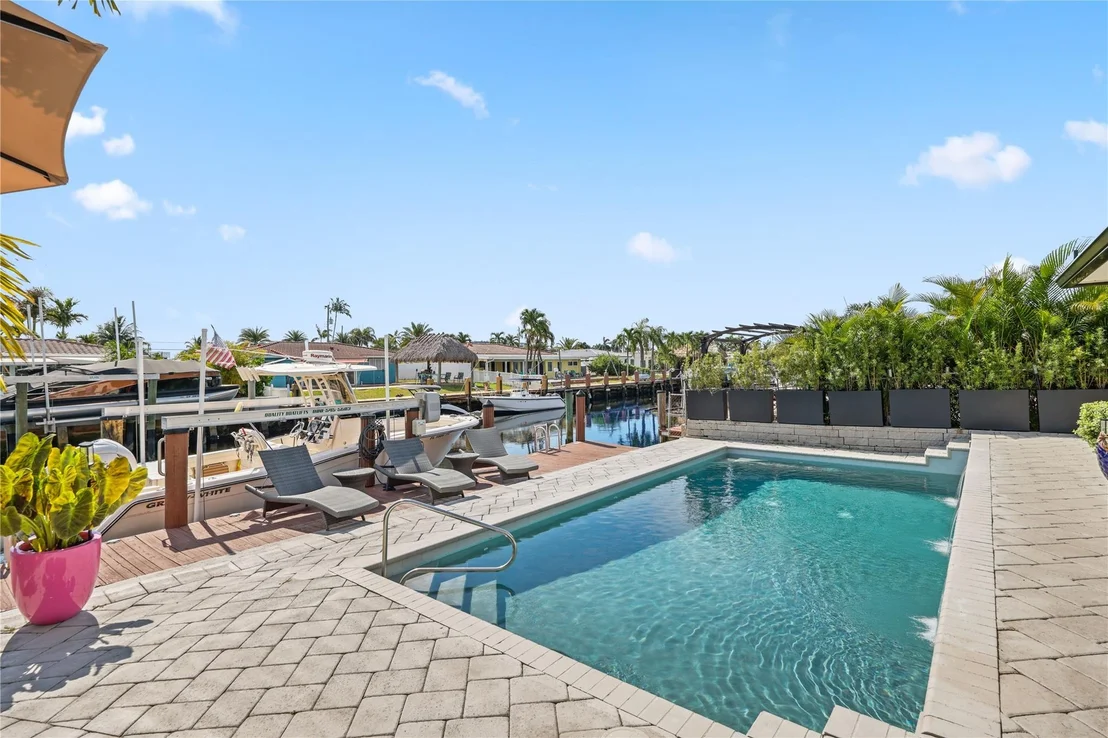 Photo of 440 SE 7th Avenue