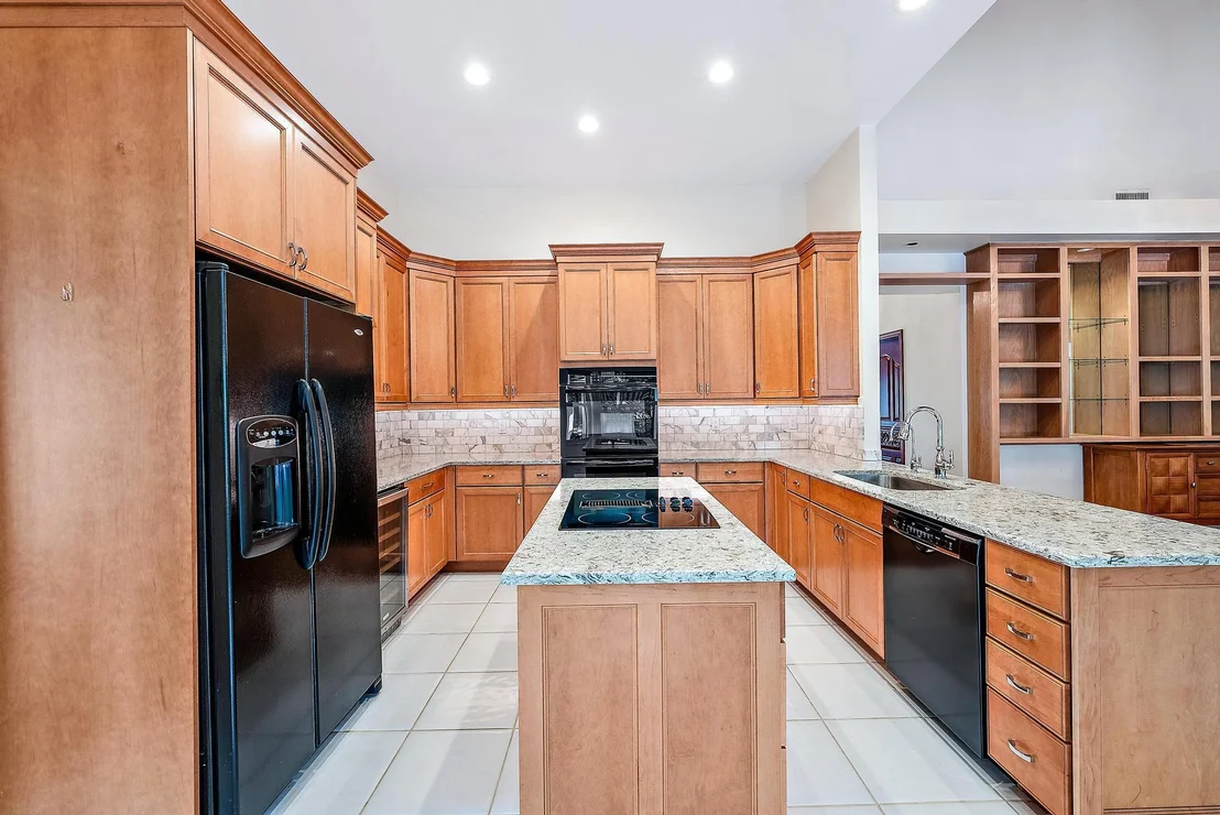 Photo of 18433 SE Heritage Drive Drive