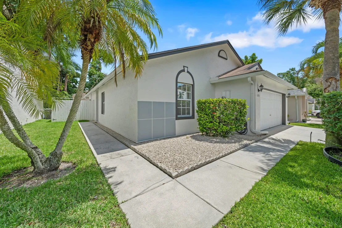 Photo of 6196 Azalea Circle