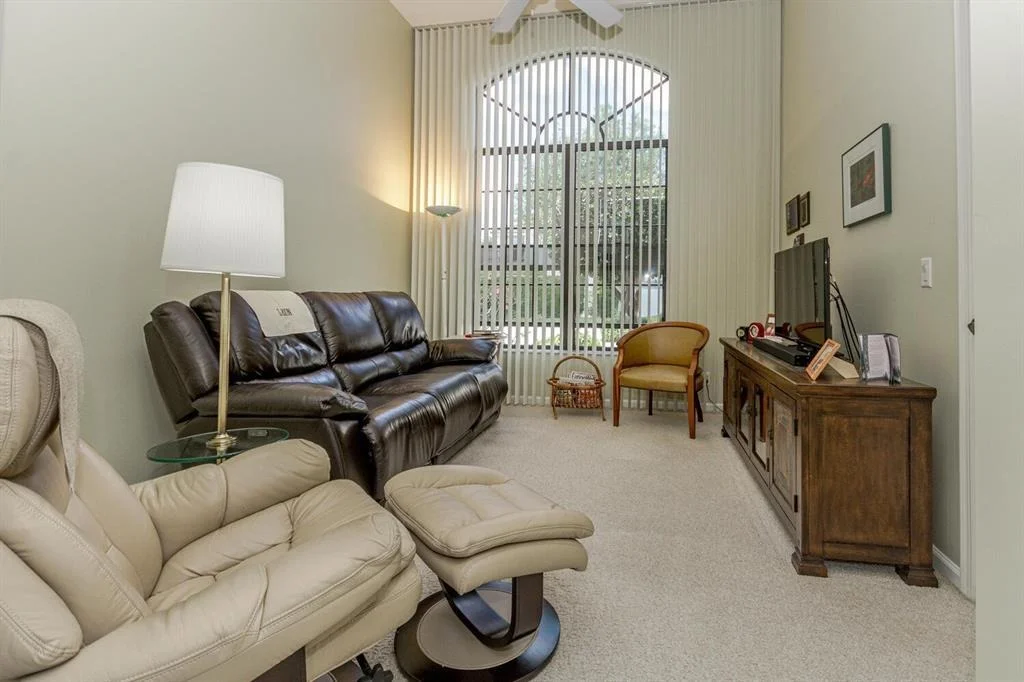 Photo of 10176 Lexington Circle N