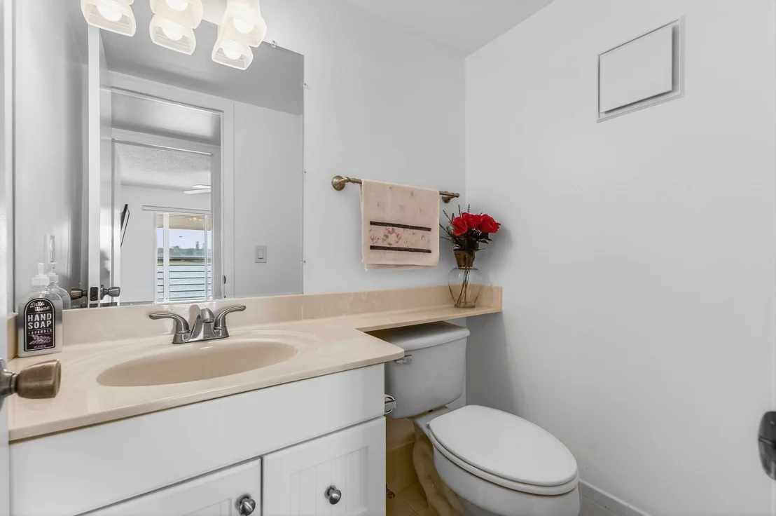 Photo of 2035 Cornwall B