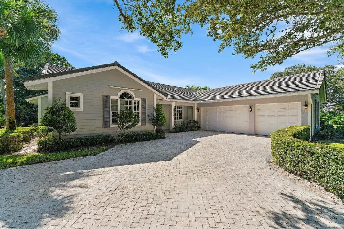 Photo of 18440 SE Lakeside Drive