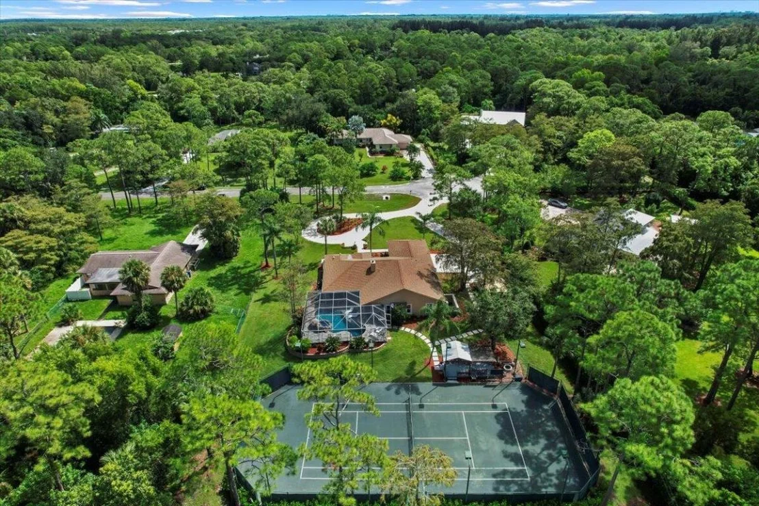 Photo of 17549 Bridle Lane