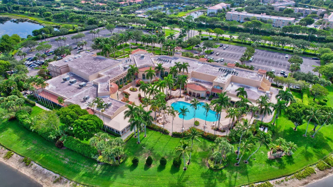 Photo of 5582 Royal Lake Circle